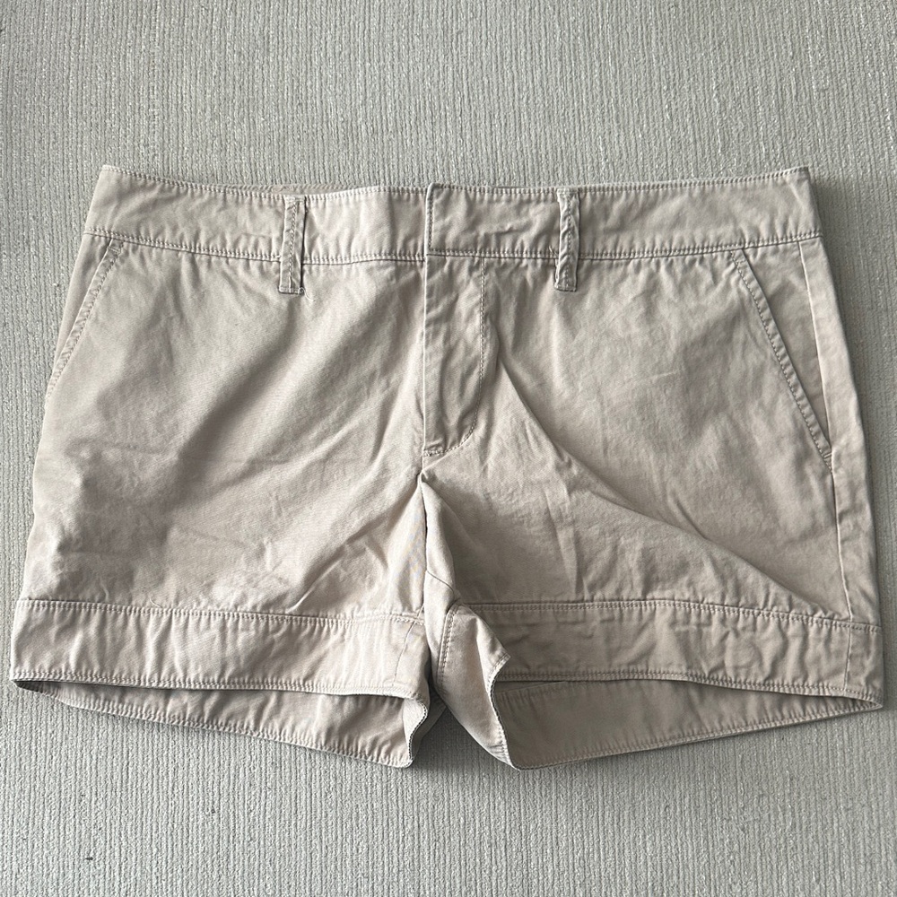 GAP Women's Beige Shorts